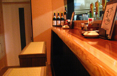 古き良き宮古島を再現した落ち着きのある空間でお食事をお楽しみ頂けます。